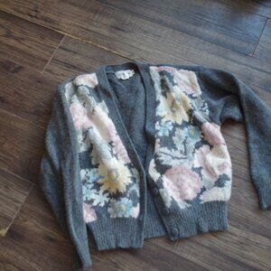 Vintage Wool Sweater 20% Rabbit Hair 70% Lambswool,Floral Gray Ladies Sweater